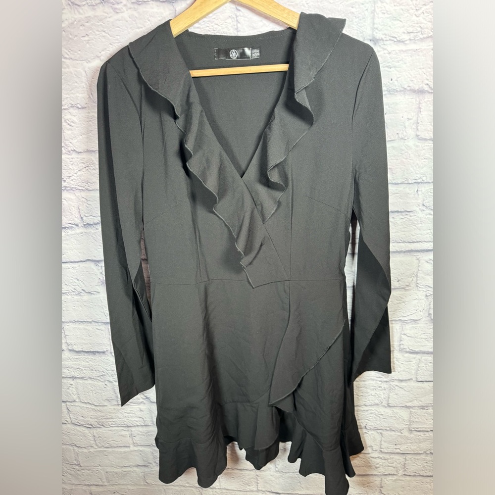 Missguided Ruffle Vneck black mini dress women’s size 8